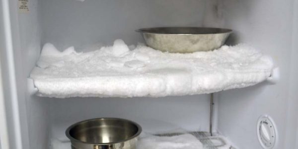 как разморозить холодильник быстро